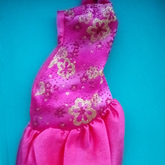 Barbie doll Fashionistas gold outfit heels & pink dress - Picture 6 of 7